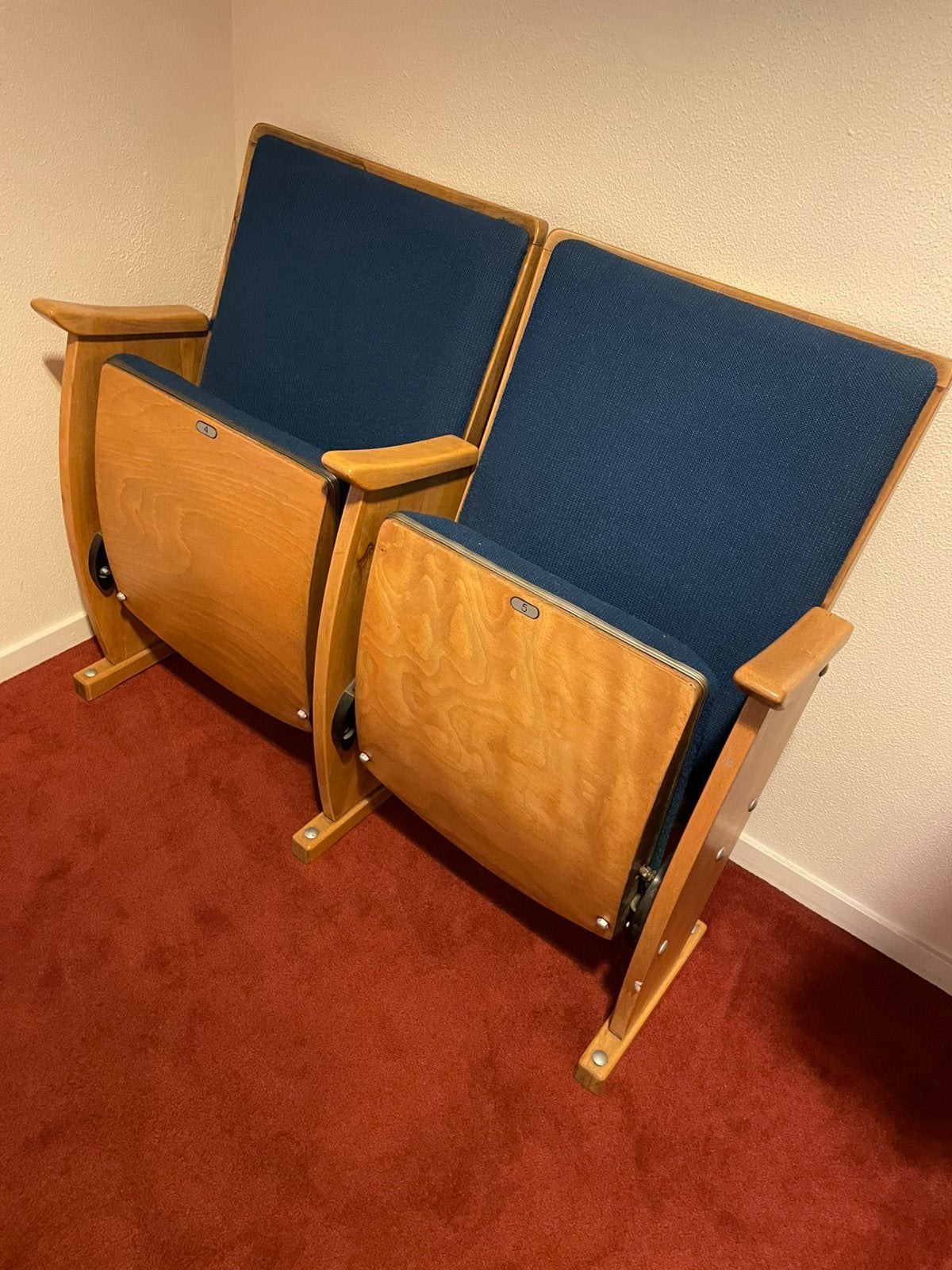 Bioscoopstoel setje vintage 2 stoelen aaneen., Huis en Inrichting, Ophalen, Gebruikt, Blauw, Twee