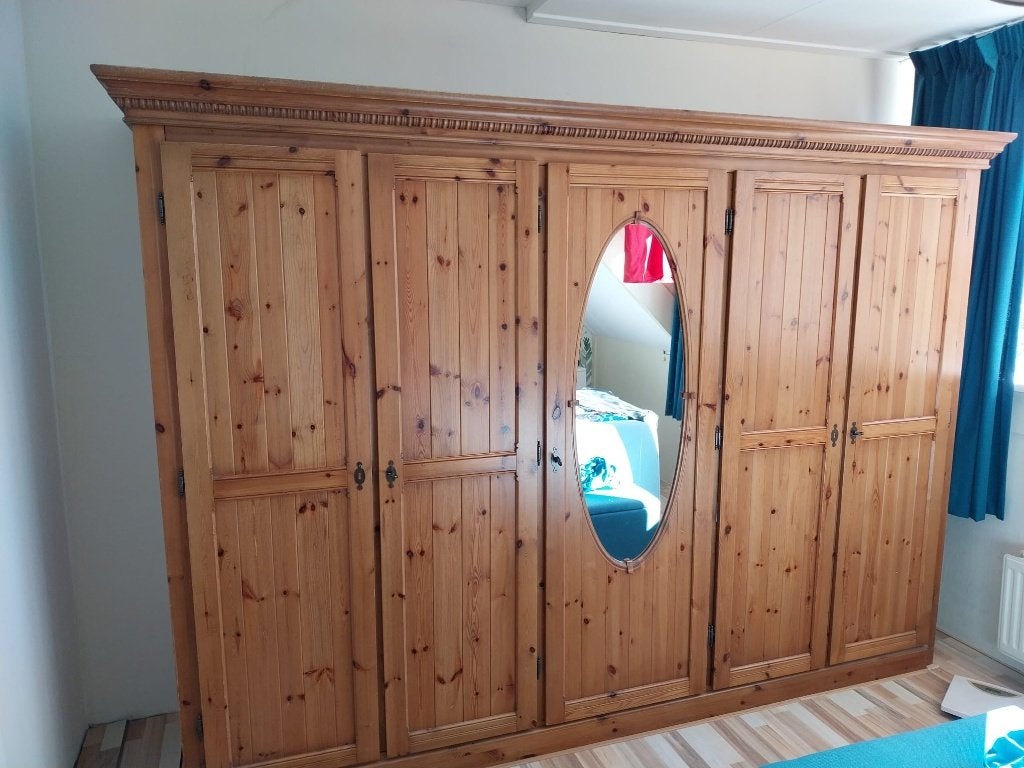 Kledingkast, groot, Ophalen, Met deur(en), Gebruikt, 200 cm of meer