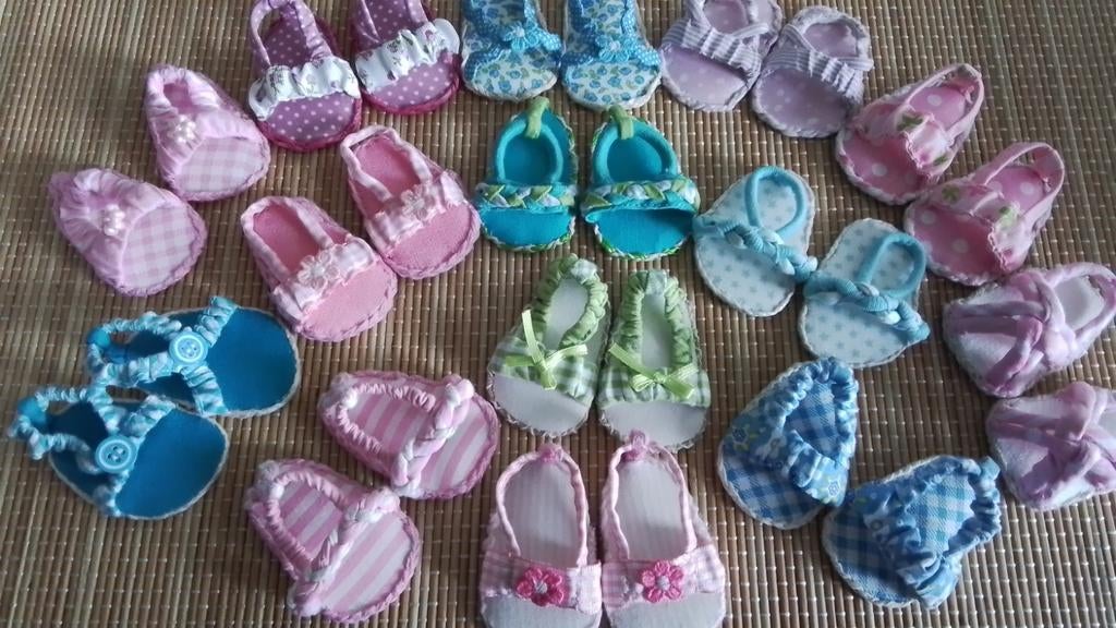 Poppenkleertjes  -   Handgemaakte  OPEN  POPPENSCHOENTJES, Ophalen of Verzenden, Nieuw, Babypop