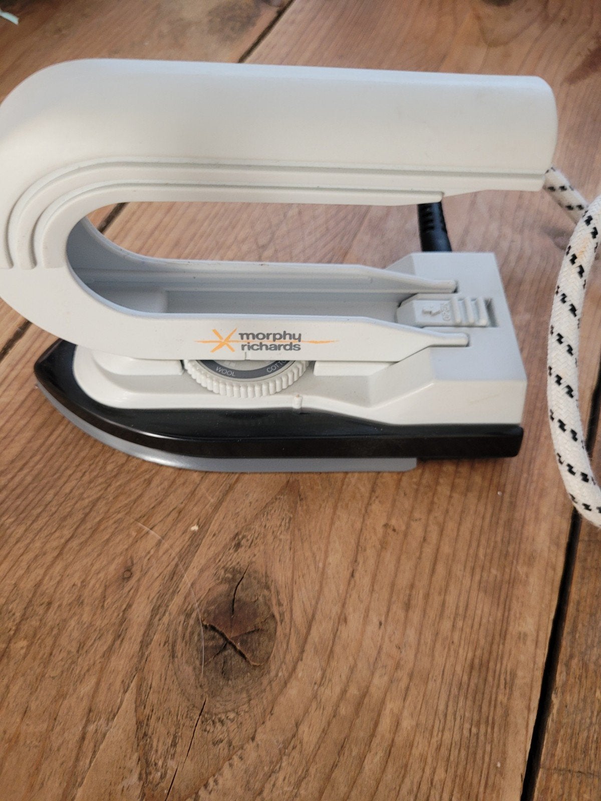 Compact reisstrijkijzer voor hobby of reizen, Ophalen of Verzenden, Zo goed als nieuw, Strijkijzer met snoer