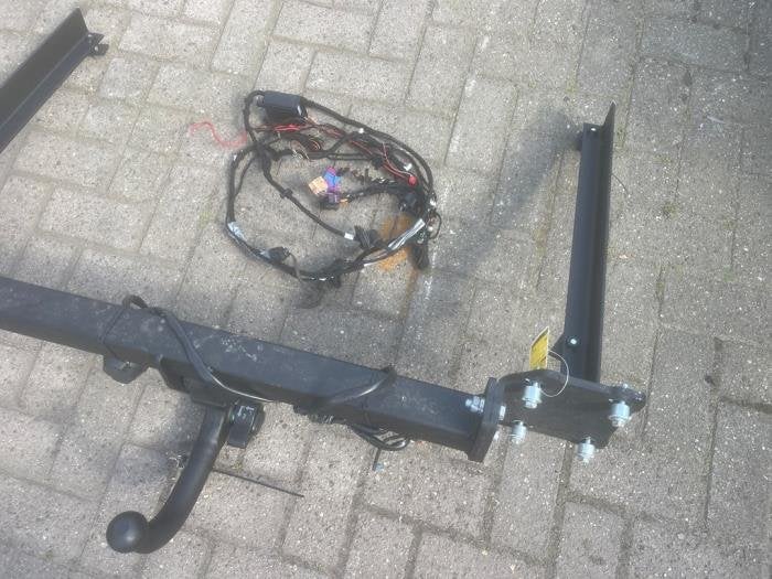 Trekhaak van een Audi A8, Auto-onderdelen, Gebruikt, -, Verzenden, -