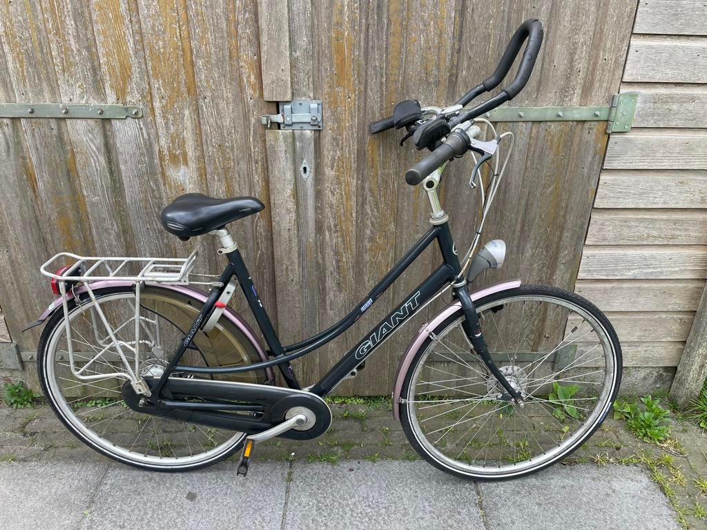 Dames fiets 28 inch met versnellingen, Fietsen en Brommers, Ophalen, Gebruikt, Versnellingen, 0 zitjes