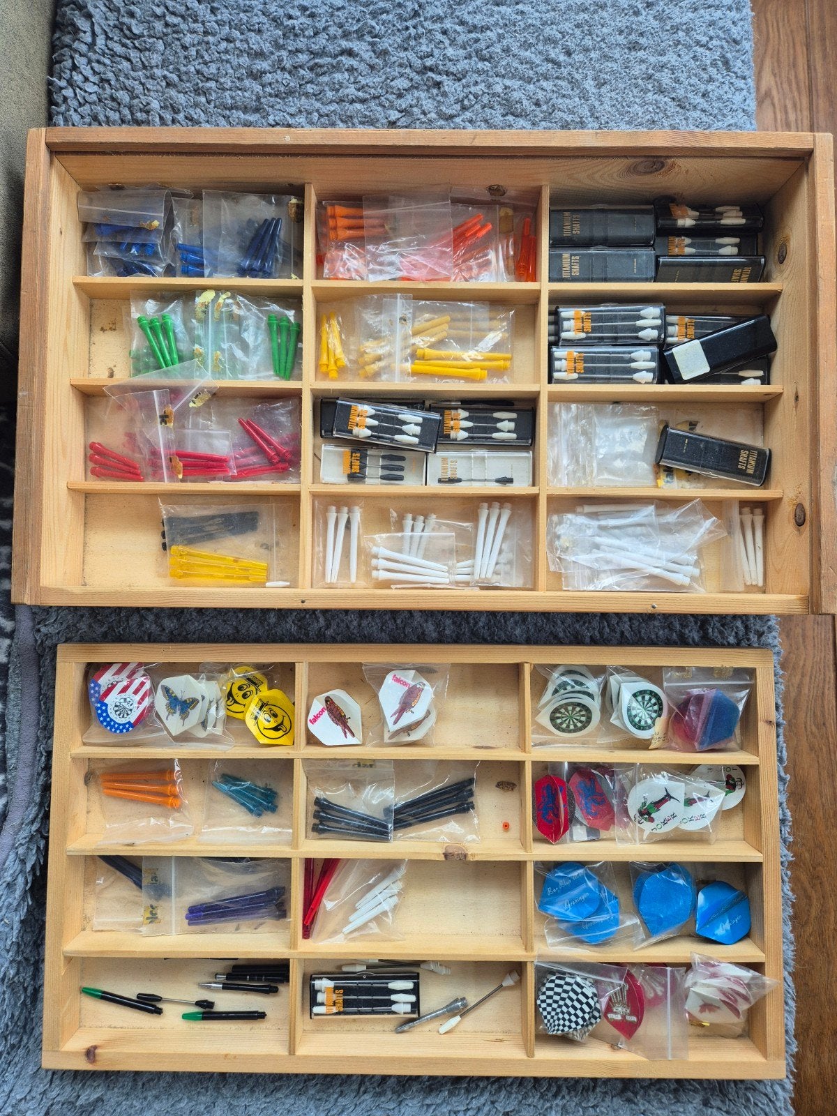 Houten kist met items om dartpijlen te maken, Ophalen of Verzenden, Pijlen