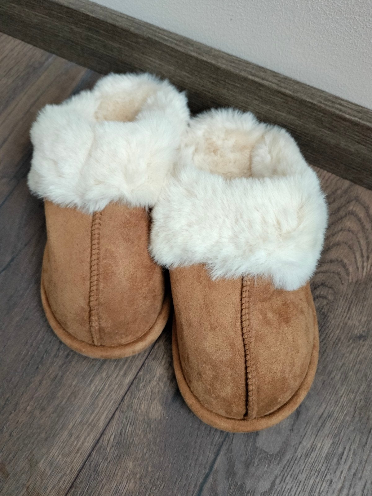 Pantoffels - Nieuw, Bruin, Nieuw, Ophalen of Verzenden, Pantoffels of Sloffen