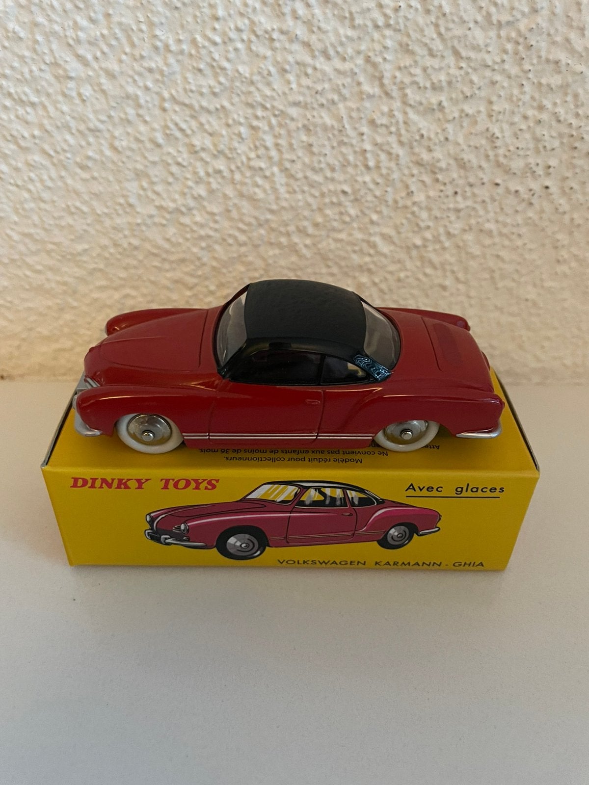 Dinky Toys 1:43 Volswagen Karmann 24M (Atlas), Hobby en Vrije tijd, Ophalen of Verzenden, Nieuw, Auto, Dinky Toys