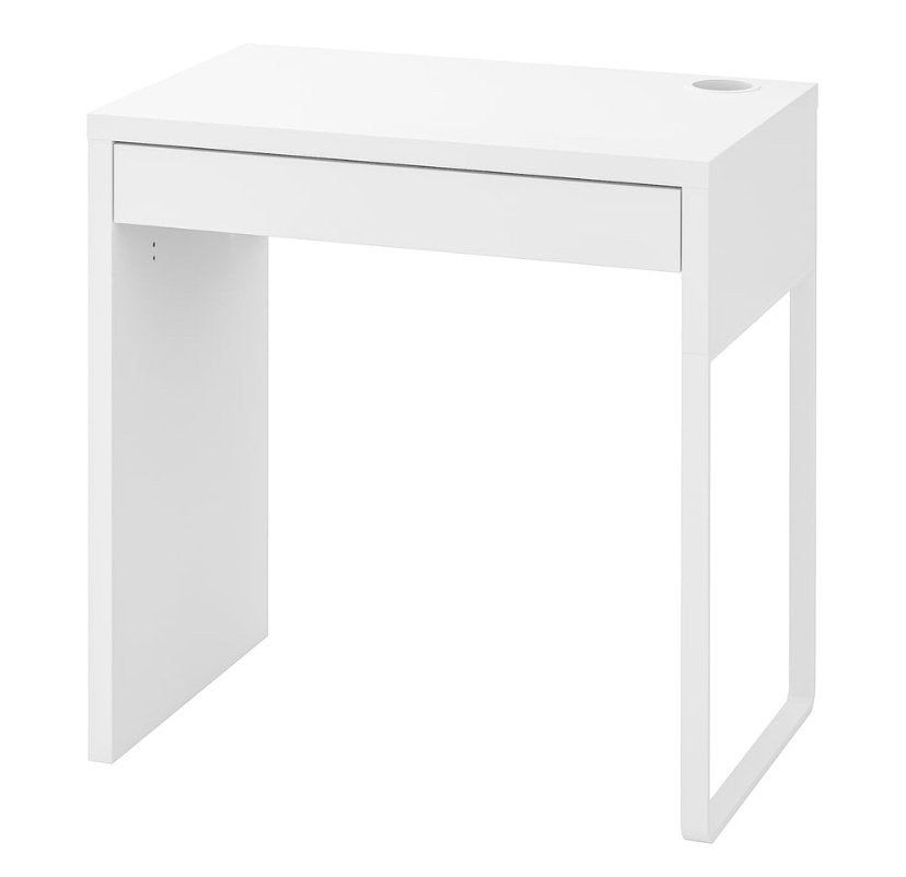MICKE bureau ikea, Ophalen, Zo goed als nieuw