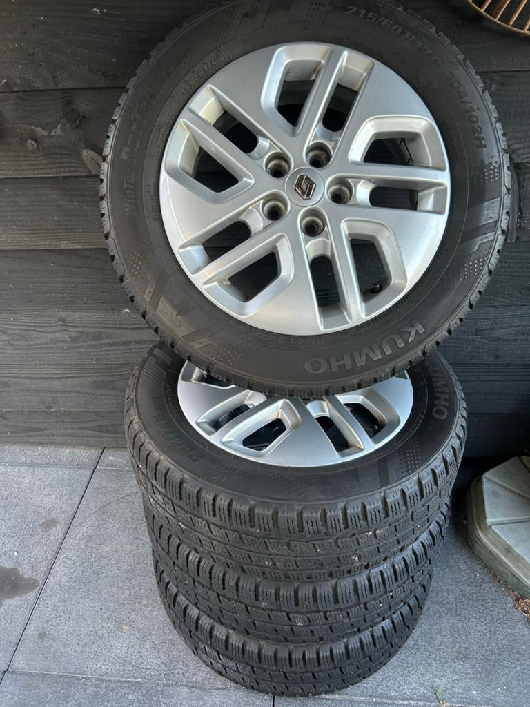 Renault Trafic 17 inch winterbanden met velgen, Banden en Velgen, 17 inch, Bestelwagen, Gebruikt