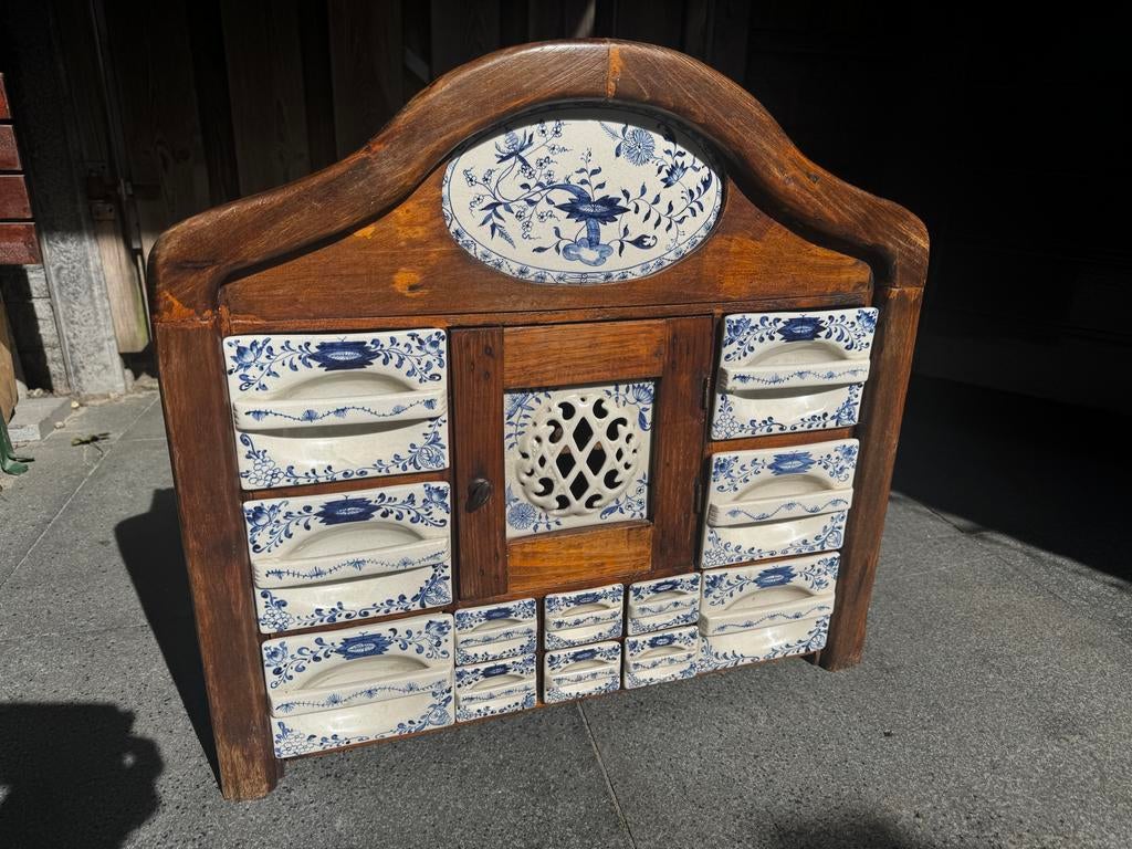 Landelijk Delfts blauw apothekerskastje / buffetkastje, Huis en Inrichting, Ophalen, Gebruikt, 50 tot 100 cm, Minder dan 25 cm