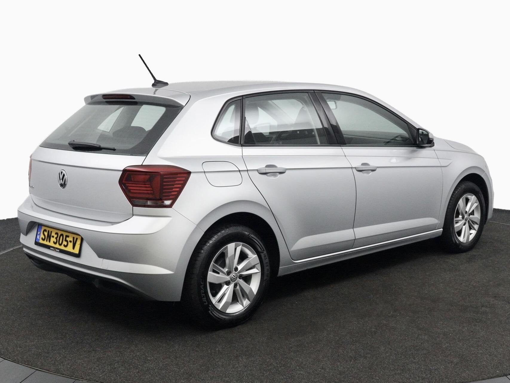 Volkswagen Polo 1.0 TSI Beats grijs, Auto's, Voorwielaandrijving, Euro 6, 23 km/l, Origineel Nederlands