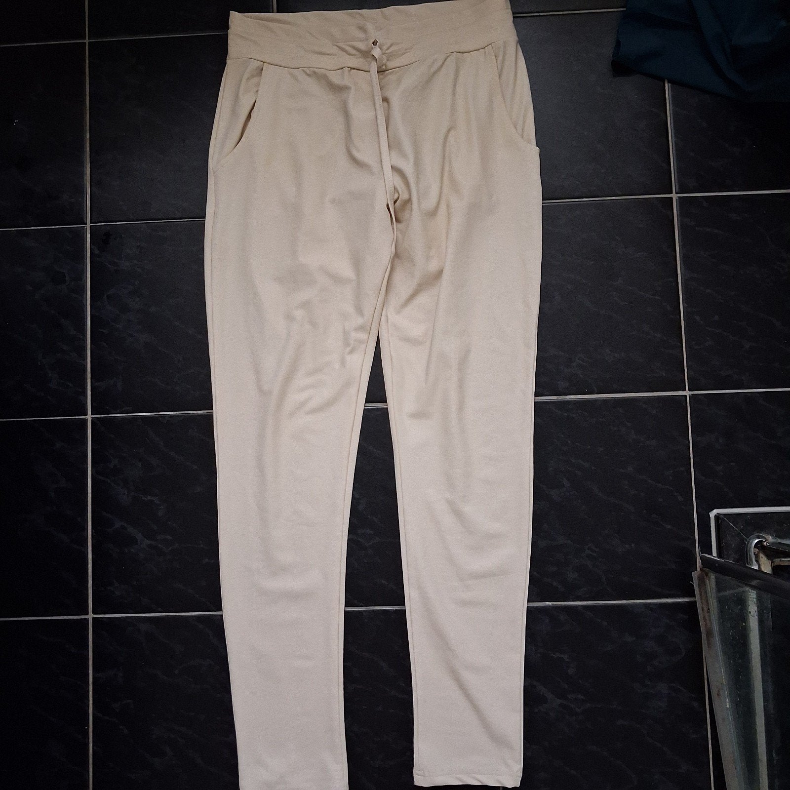Triple Nine Beige Broek Maat S, Kleding | Dames, Triple Nine, Beige, Ophalen of Verzenden, Zo goed als nieuw