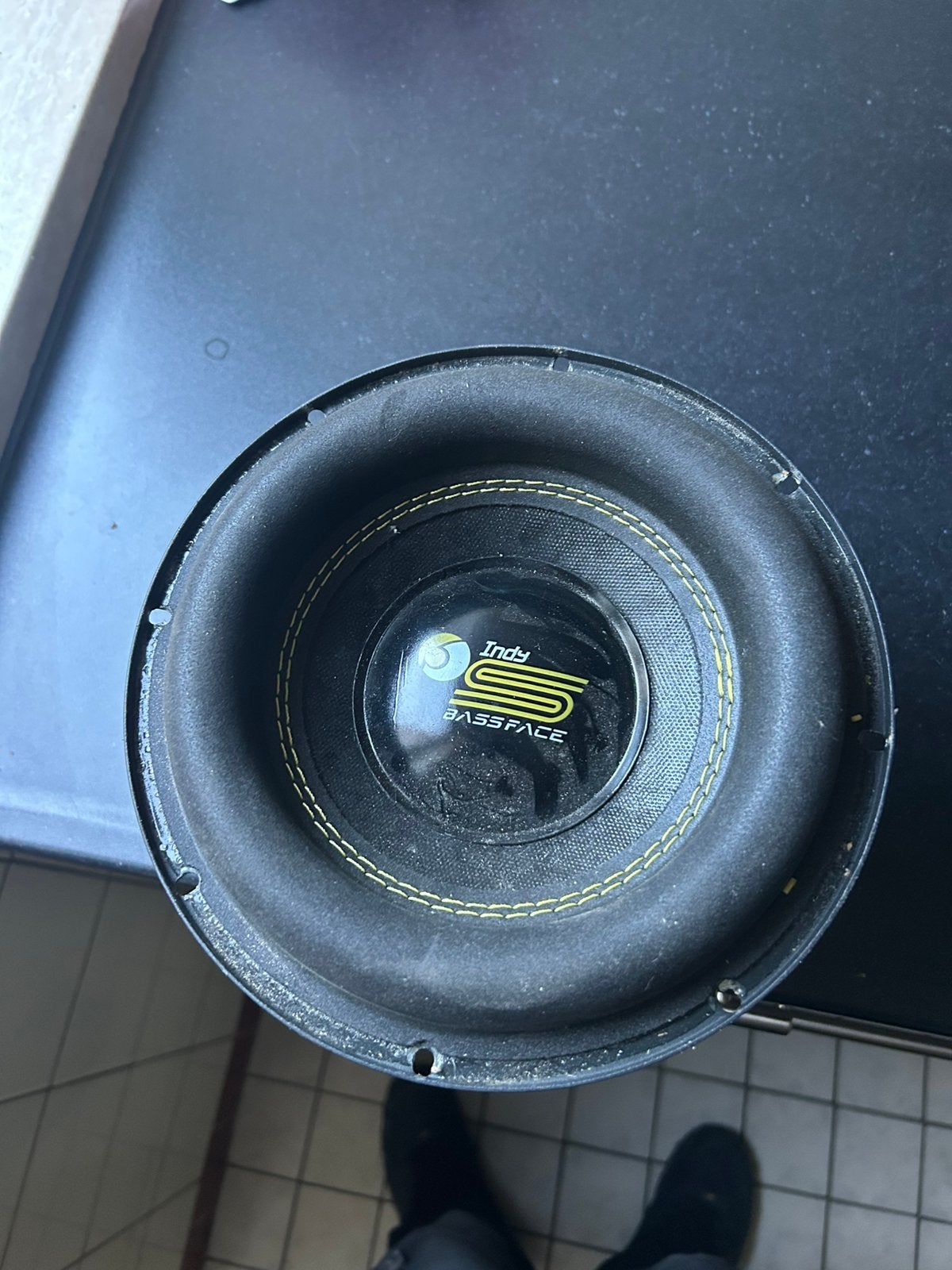 Subwoofer. bass face indy s8/2r 500 rms, Auto diversen, Autospeakers, Ophalen of Verzenden, Zo goed als nieuw