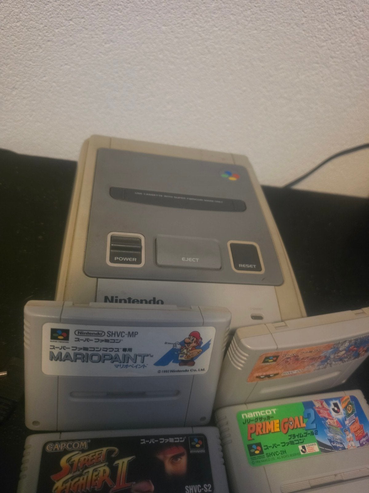 Nintendo Super Famicom met 1 controller en 4 games, Spelcomputers en Games, Spelcomputers | Nintendo Super NES, Ophalen of Verzenden