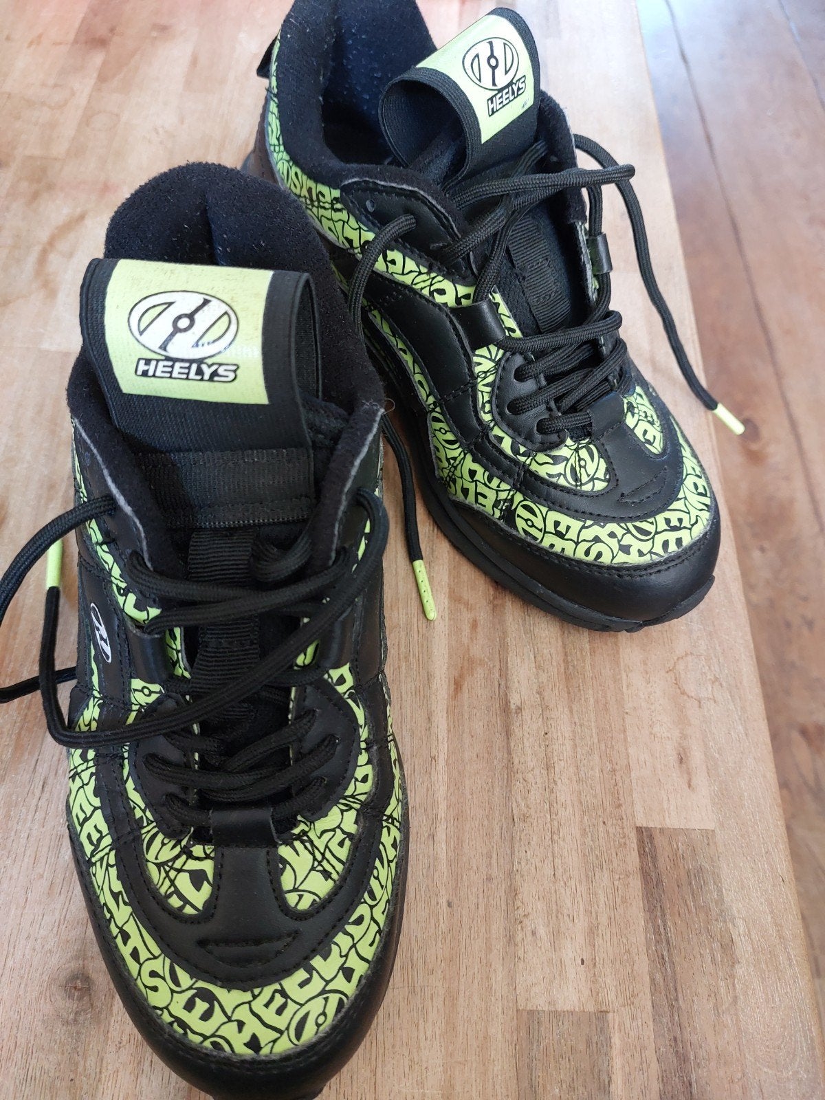 Heelys rolschoenen zwart/neon groen maat 35, Zwart, Ophalen of Verzenden, Sneakers of Gympen, Heelys
