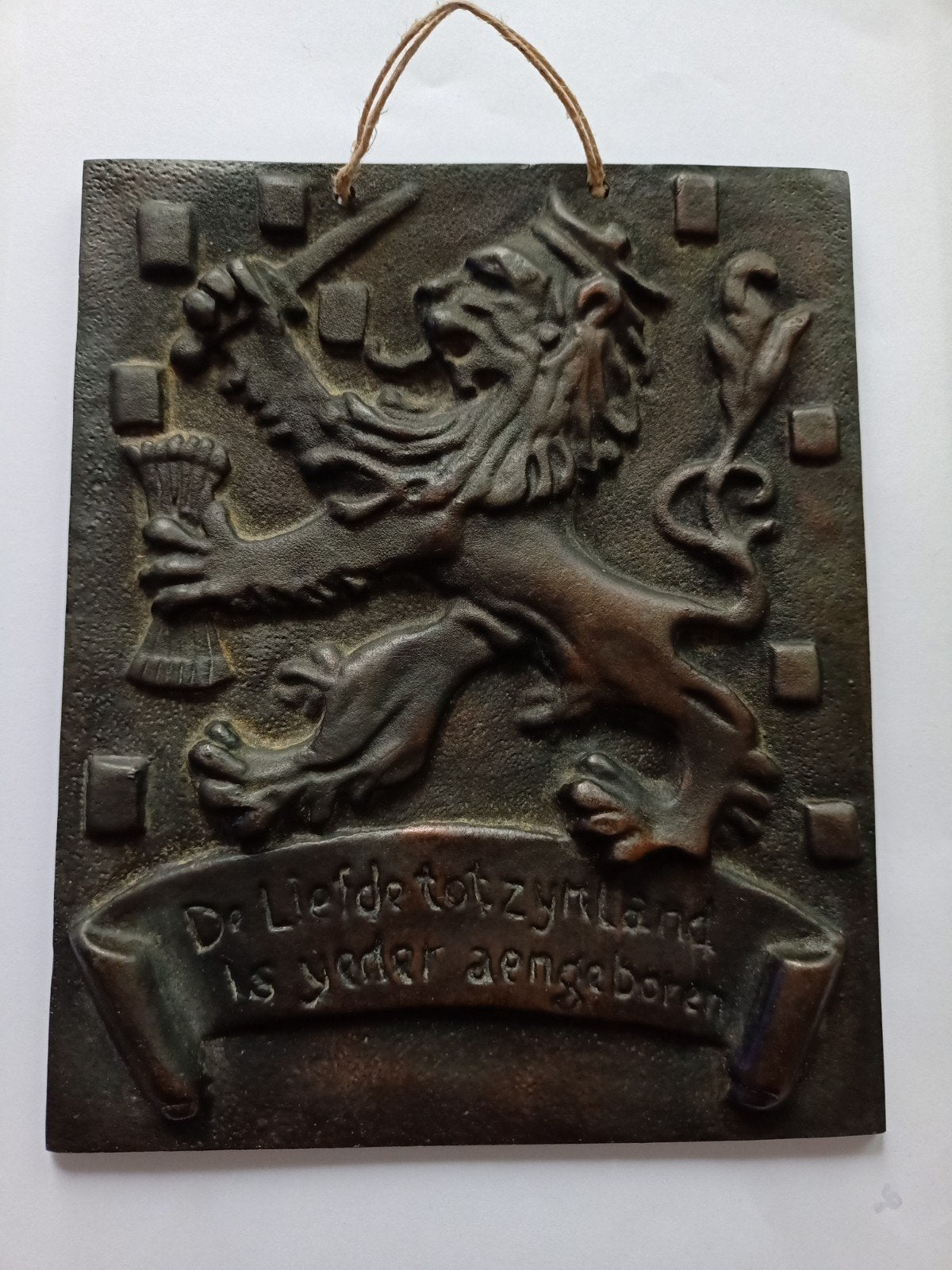 Antieke gietijzeren plaquette 'De Liefde tot zijn Land', Antiek en Kunst, Ophalen