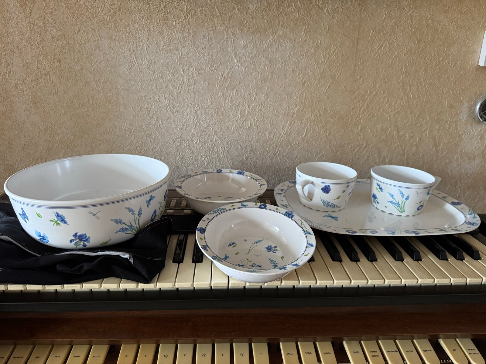 Mepal Servies set met bloemenmotief -, kopjes en dienblad, Huis en Inrichting, Keuken | Servies, Overige merken, Keramiek, Ophalen of Verzenden
