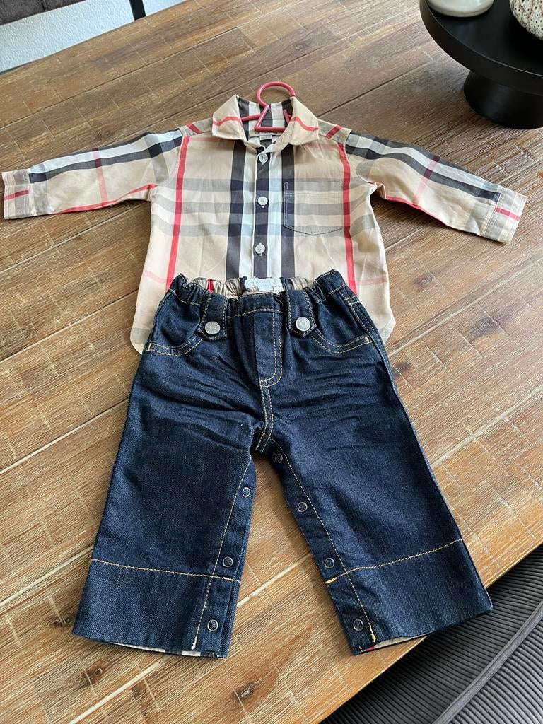 BURBERRY blouse (9m/71cm) en broekje (6m/. 68cm)., Ophalen, Nieuw, Jongetje, Overige typen