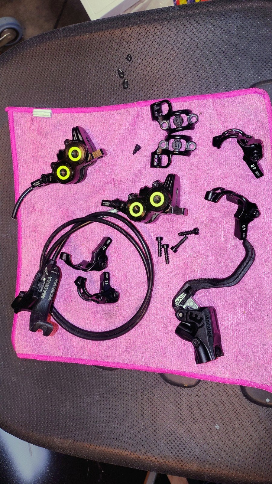 Magura MT5 remmenset met adapters, 1 hendel defect, Fietsen en Brommers, Fietsonderdelen, Remmen, Gebruikt, Magura, Elektrische fiets