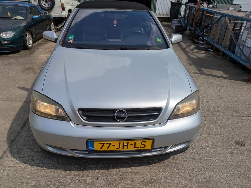 Opel Astra 2.2 16V Cabrio 2002 Grijs, Auto's, Voorwielaandrijving, 4 cilinders, Cabriolet, 4 stoelen