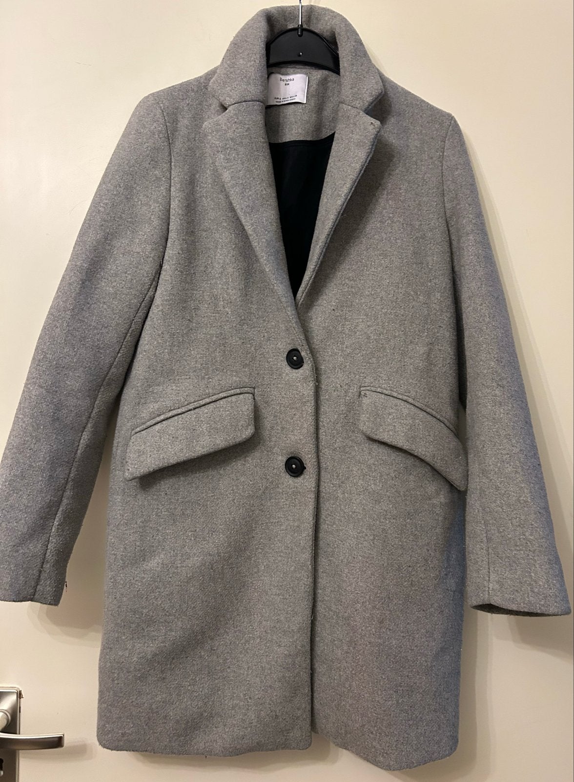 Bershka dames jas maat S wol polyester grijs, Kleding | Dames, Ophalen of Verzenden, Gedragen, Maat 36 (S), Grijs