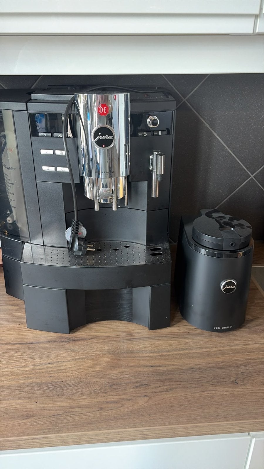 JURA Impressa F50 Classic met Cool Control, Witgoed en Apparatuur, Ophalen, Zo goed als nieuw, Koffiemachine, Koffiebonen
