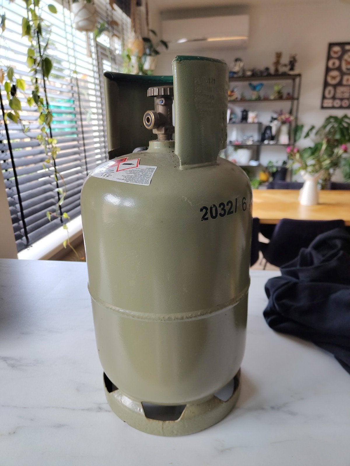 Gas fles, Ophalen