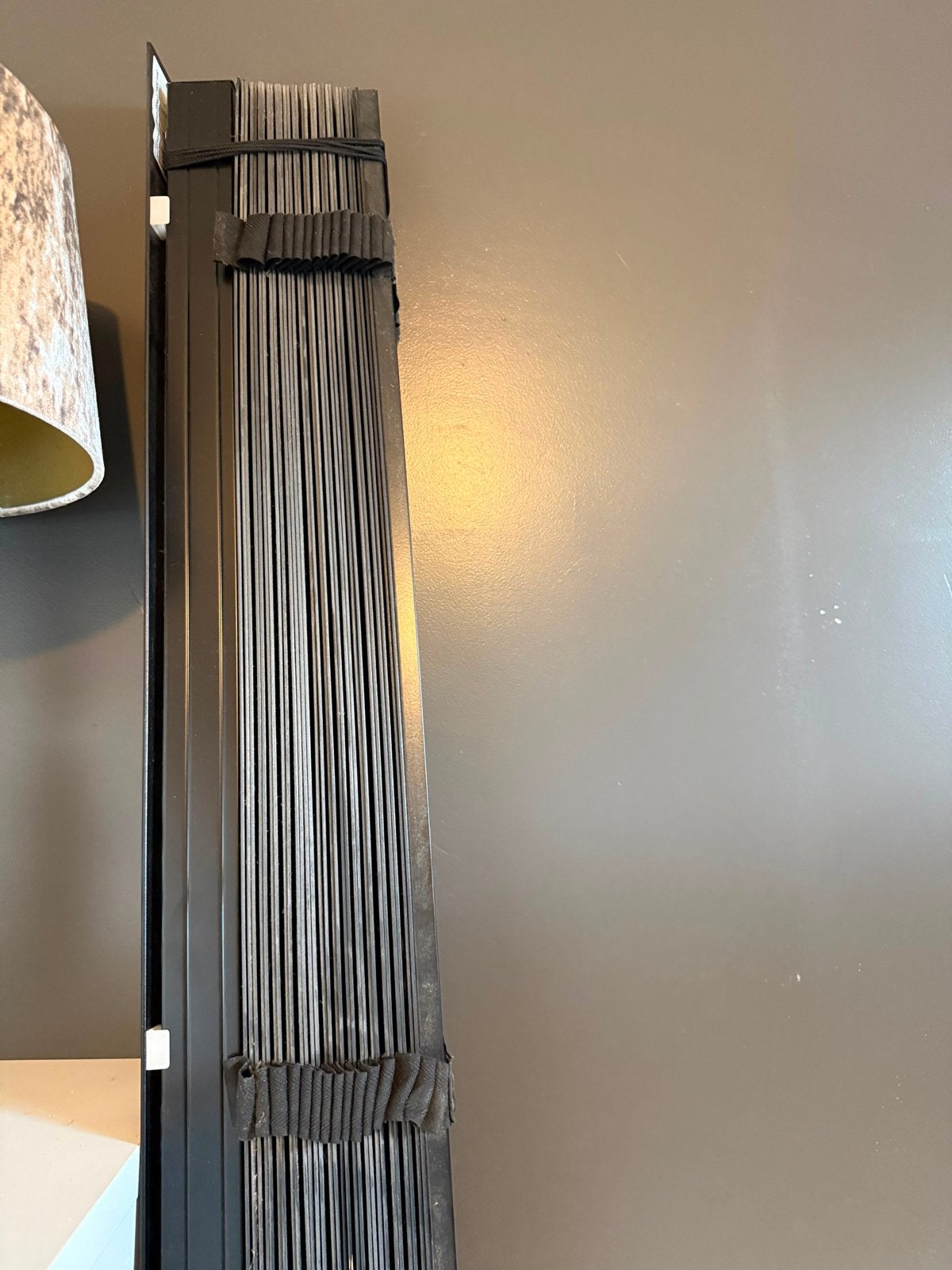 Jaloezieën: 1x zwart (206x162cm), 3x lichtgrijs (div. maten), Ophalen, Zwart, Zo goed als nieuw, Inclusief montageonderdelen