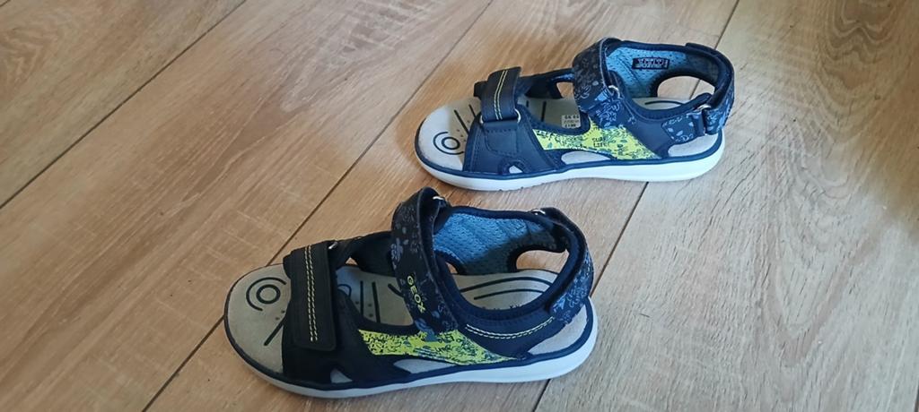 Nieuwe Geox sandalen maat 32, Schoenen, Nieuw, Ophalen of Verzenden, Jongen