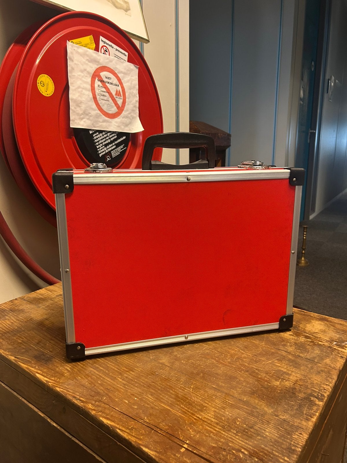 Rode aluminium werk koffer, Ophalen, Gebruikt