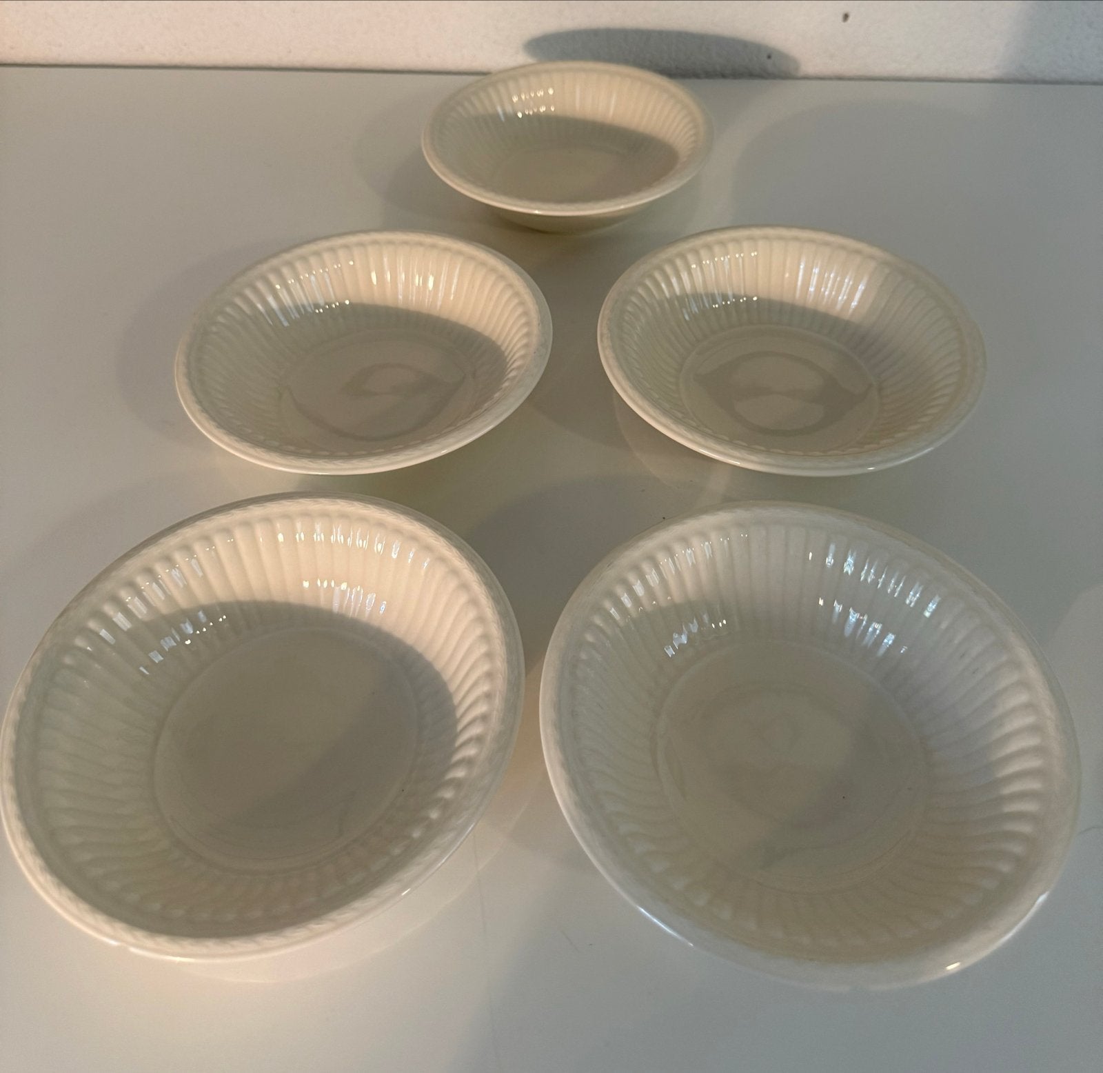 Set van 5 Wedgwood Edme dessertschaaltjes, Ophalen of Verzenden, Nieuw, Aardewerk, Schaal of Schalen