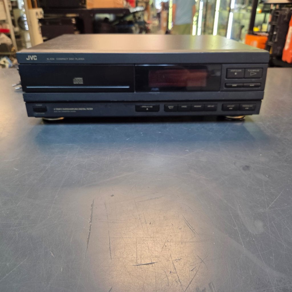JVC XL-E34 CD Speler, JVC, Gebruikt, Support@jvc.com, JVCKENWOOD USA Corporation
500 Valley Road
Wayne, NJ 07470
USA