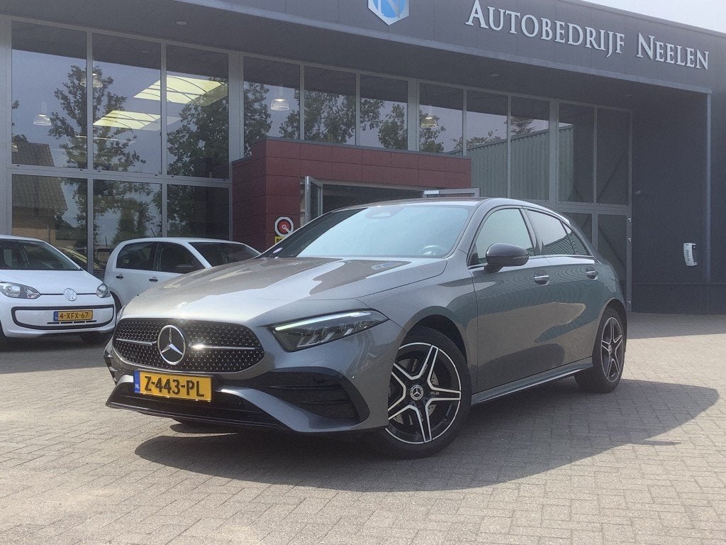 Mercedes-benz A-KLASSE 250e Plug in Hybrid AMG line I dealer, Gebruikt, 4 cilinders, Bedrijf, Hybride Elektrisch/Benzine
