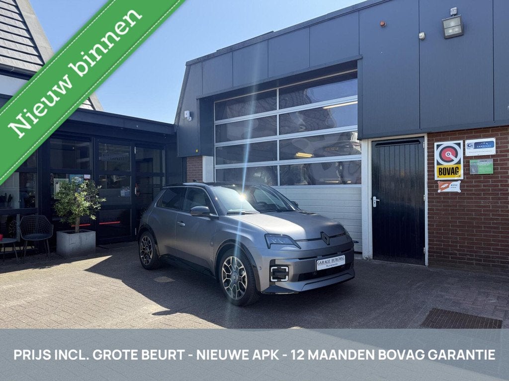 Renault 5 Electric 52KwH Roland Garros NIEUW DIRECT LEVERBAA, Auto's, Renault, 12 maanden, Overige carrosserieën, Leder en Stof