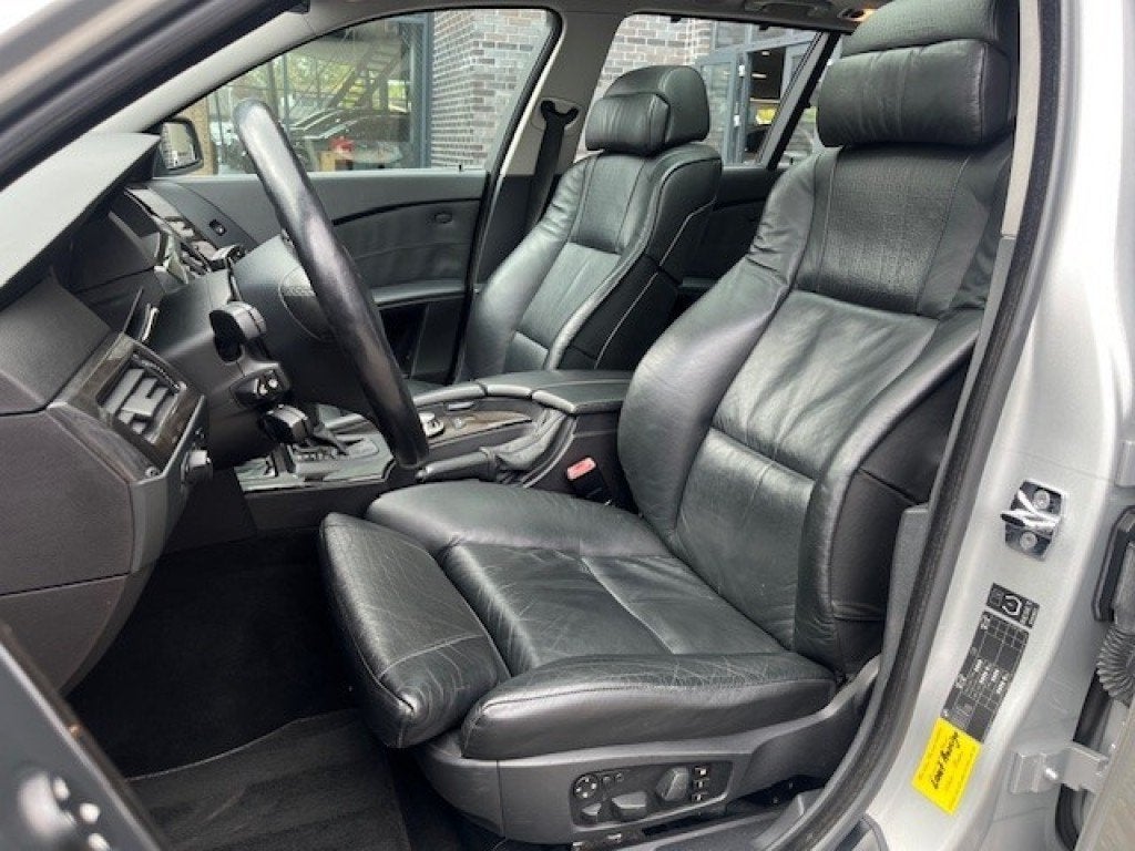 Bmw 5-SERIE 545I HIGH EXE. TOURING - LEDER - PANO - 8 CYL -, Auto's, Automaat, Achterwielaandrijving, Gebruikt, 8 cilinders