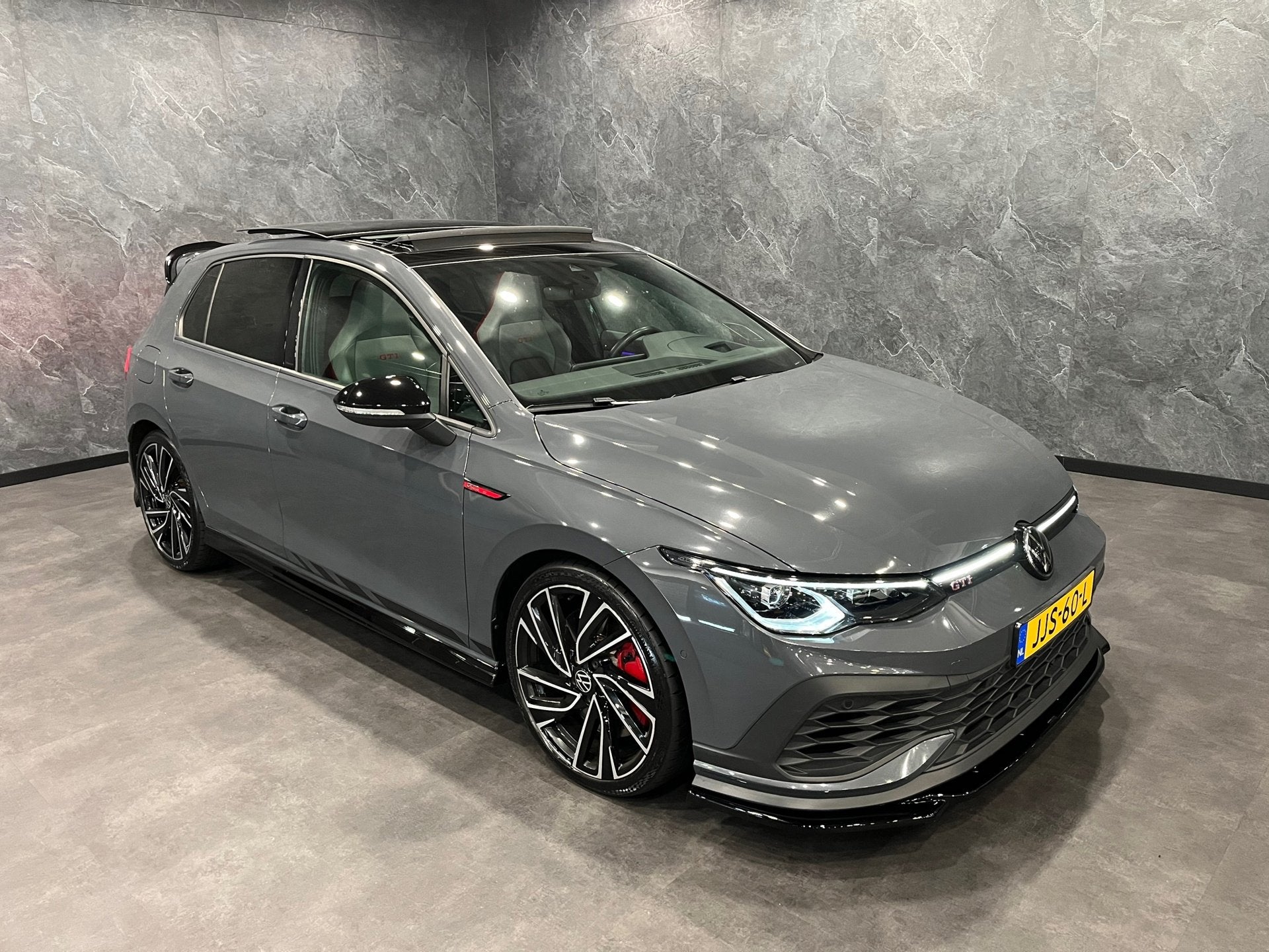 Volkswagen GOLF 2.0 TSI GTI 300 PK CLUBSPORT MAXTON FULL OPT, Dealer onderhouden, Automatische klimaatregeling, Euro 6, 4 cilinders
