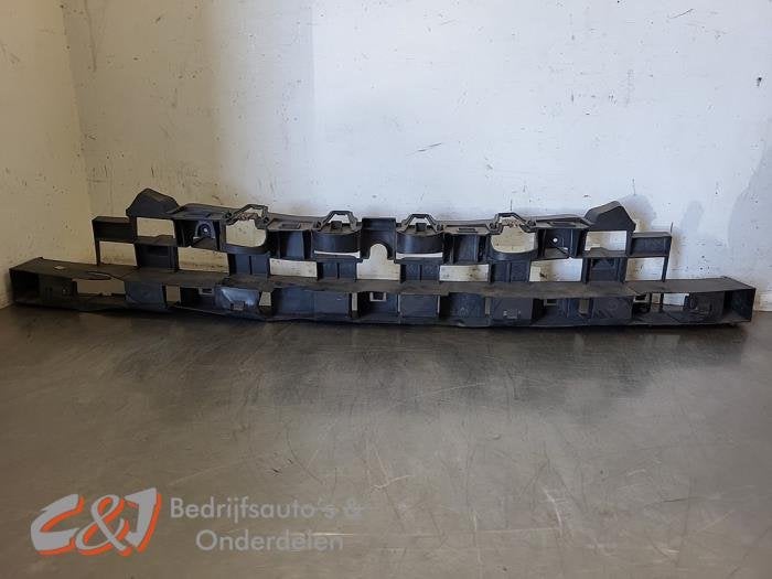 Bumperframe voor van een Opel Vivaro, Gebruikt, -, -, Opel