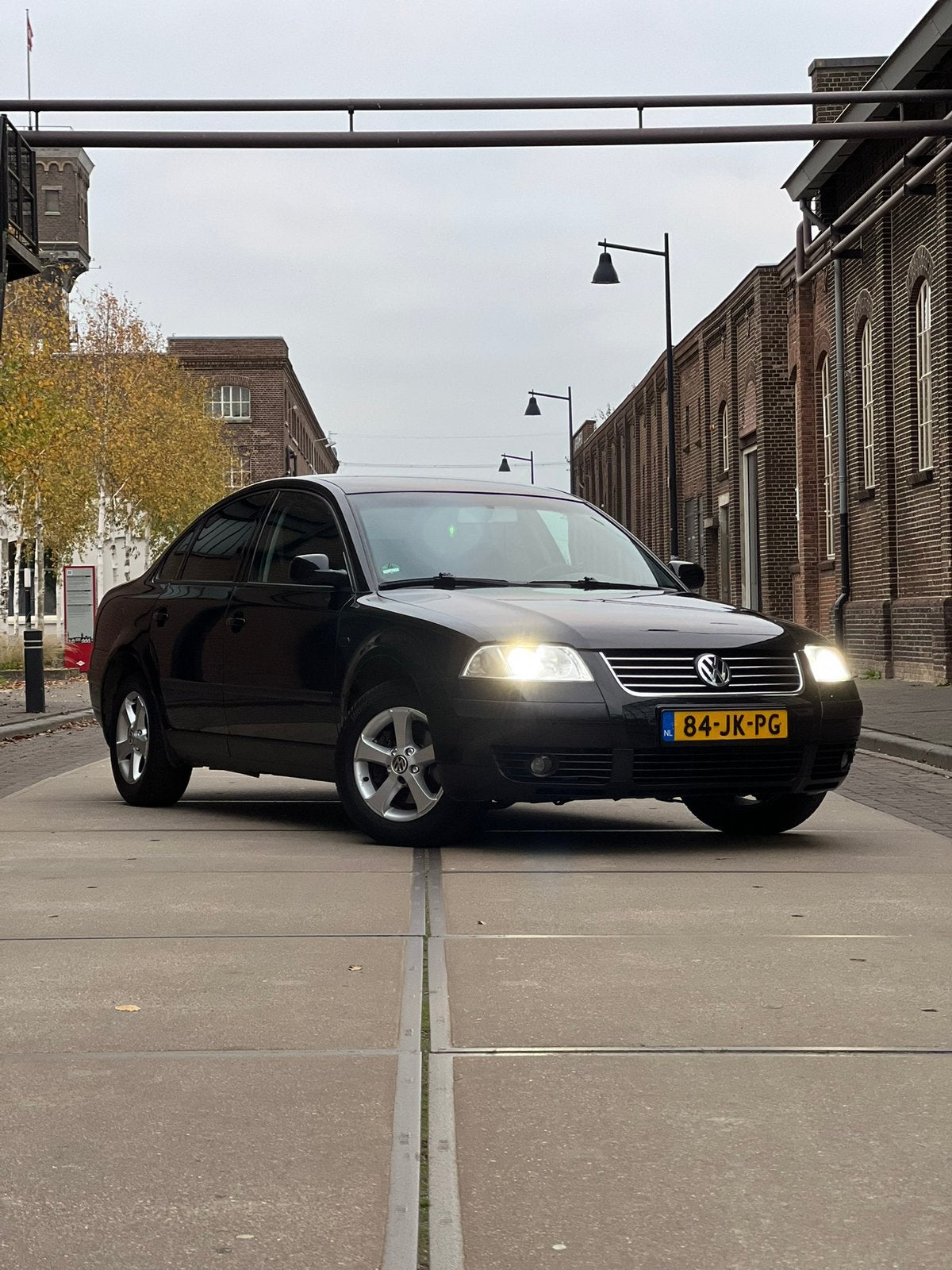 Volkswagen Passat 2.0 85KW 2002 Zwart, 4 cilinders, 1984 cc, Zwart, Origineel Nederlands
