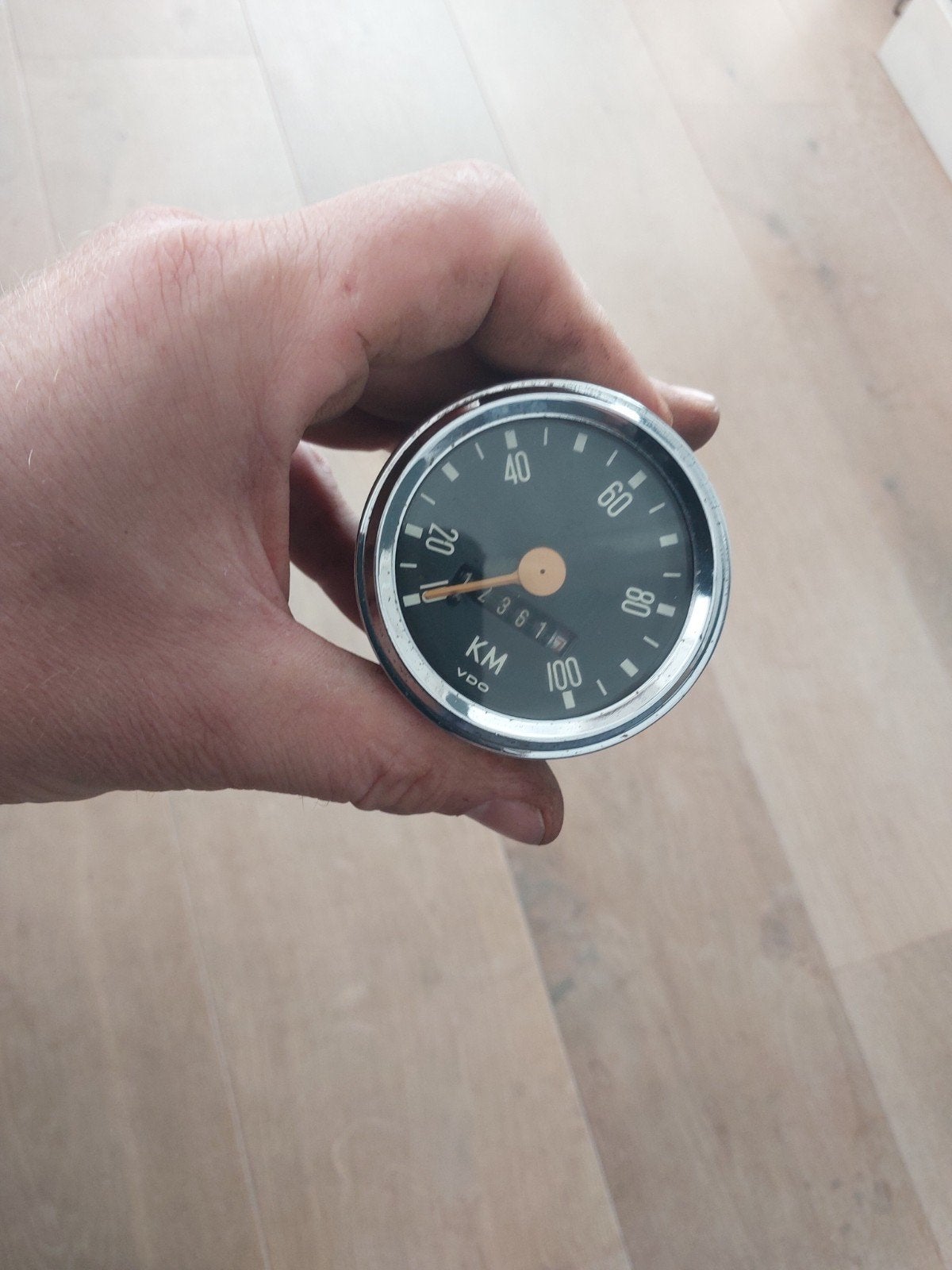 tk mooie vdo kmteller 60mm past in 50huis en 100huis, Ophalen of Verzenden