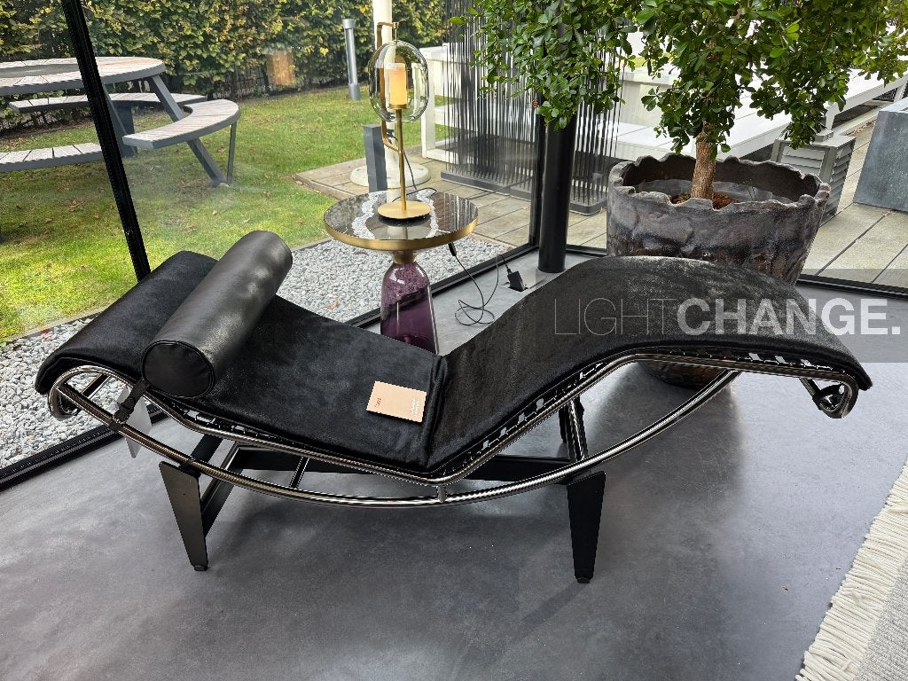 Cassina 4 Hairy Skin of Leder OUTLET -40% -50% LC4 LC2 NIEUW, Huis en Inrichting, Waterstad 23, High-end Furniture, Nieuw, Leer