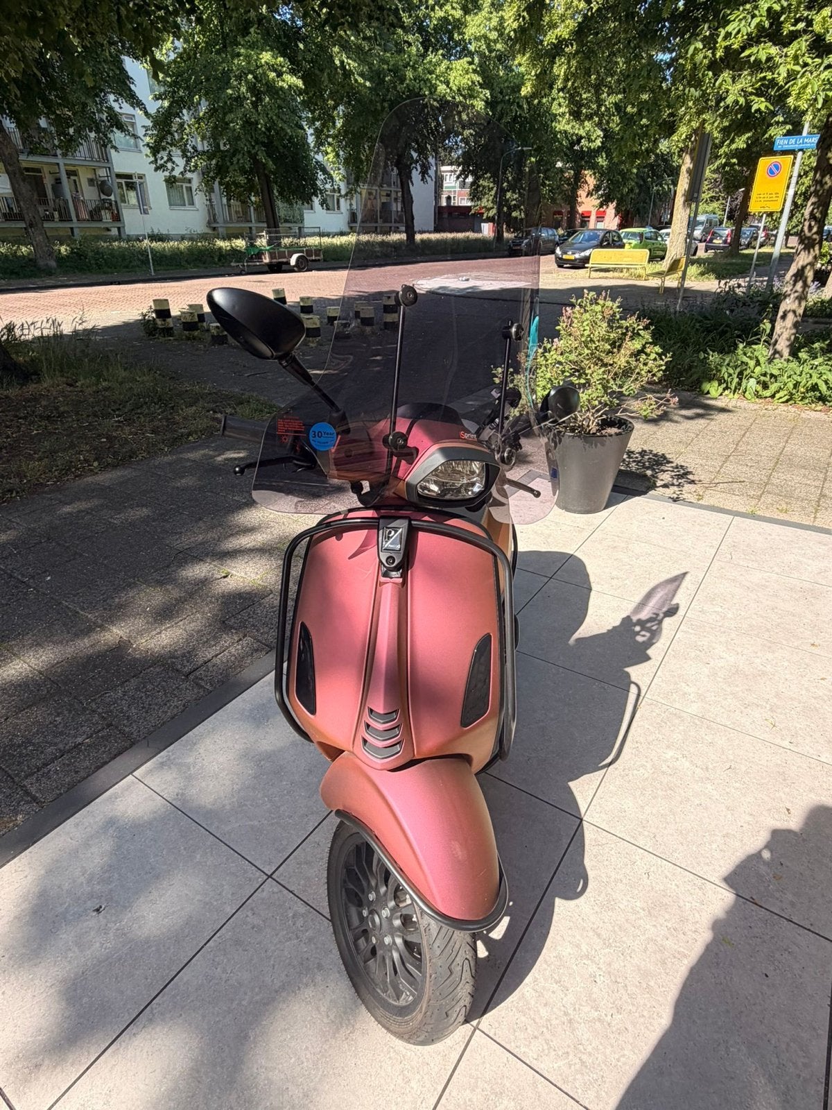 Vespa Sprint Custom Mat purple Gold- Zo goed als nieuw, Ophalen of Verzenden, Zo goed als nieuw, Benzine, Vespa