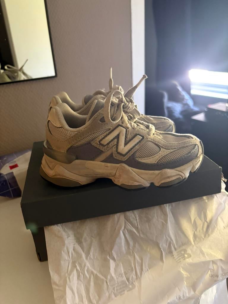 New balance, Kinderen en Baby's, Kinderkleding | Schoenen en Sokken, Ophalen of Verzenden, Zo goed als nieuw, Meisje, Schoenen