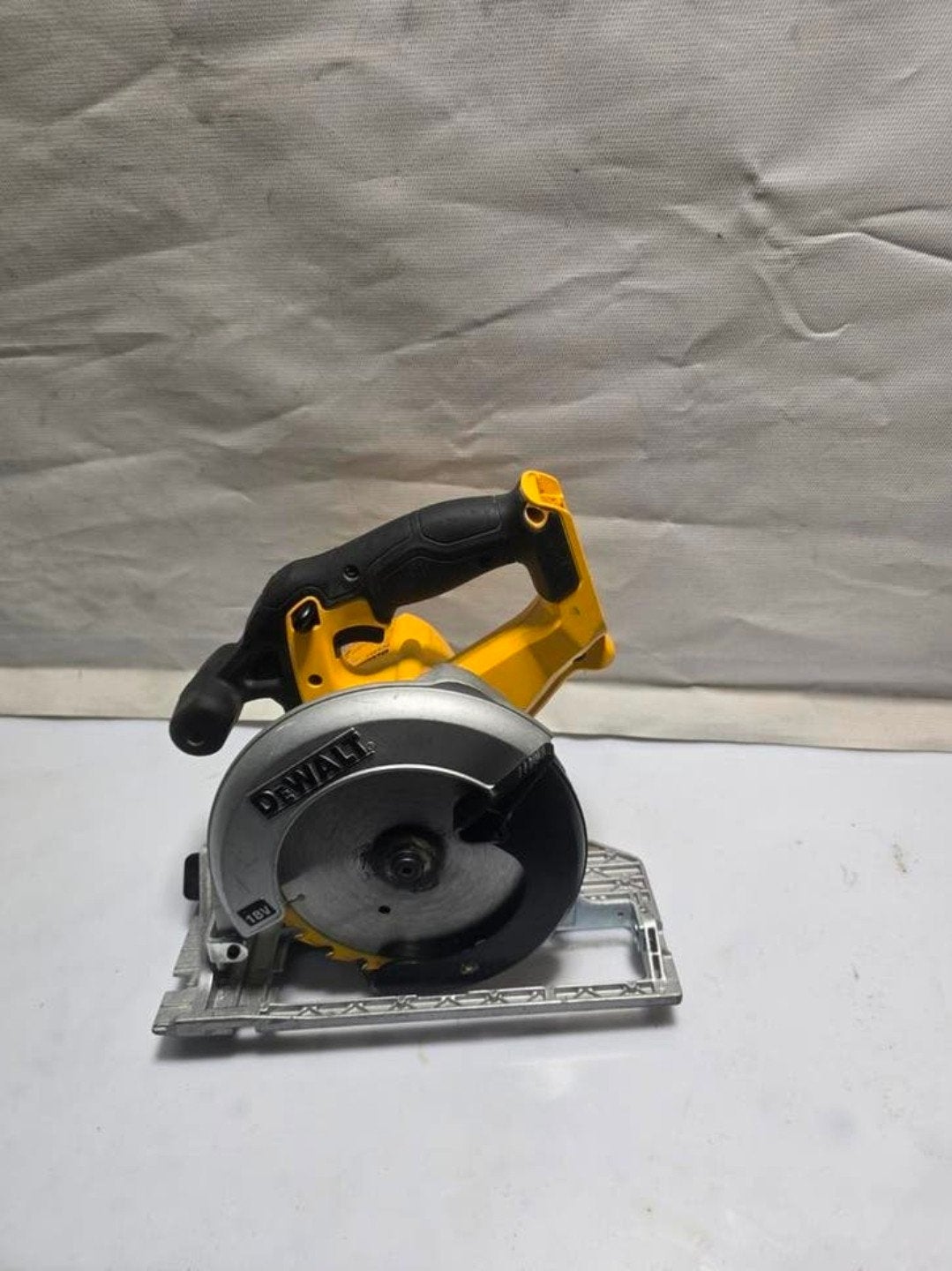 Dewalt accu cirkelzaag 18V body, Cirkelzaag, Dewalt, Ophalen of Verzenden, N.v.t