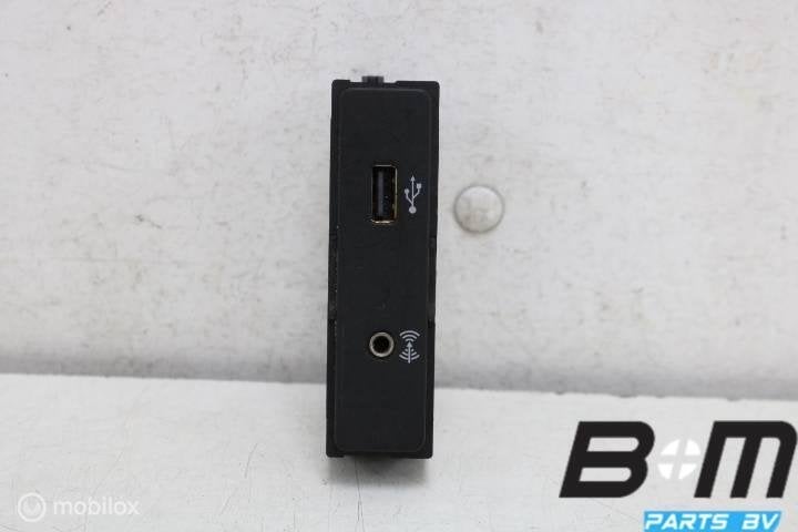 USB + AUX ingang Seat Leon 5F 575035222, Gebruikt