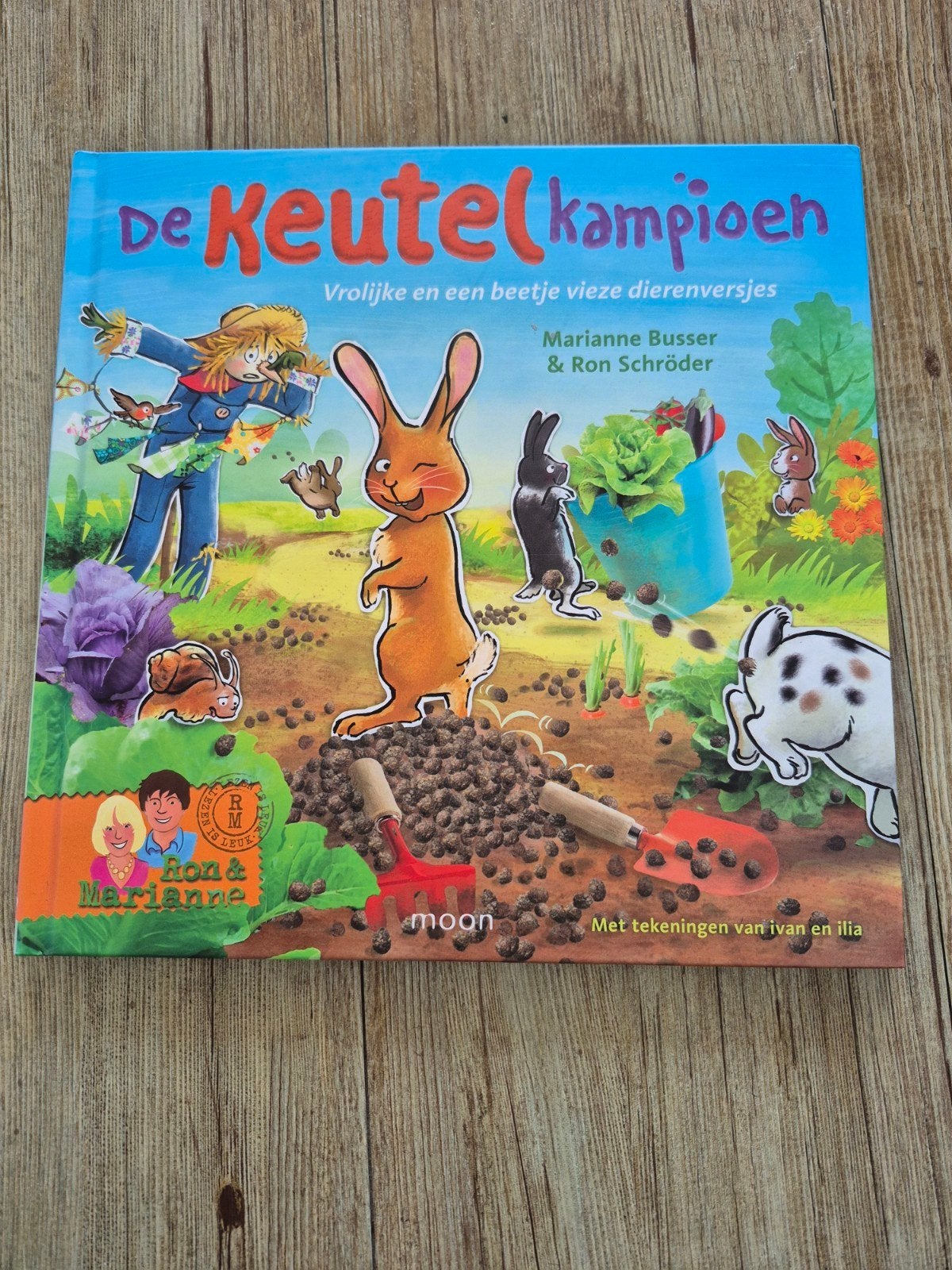 De Keutelkampioen - Vrolijke en vieze dierenversjes, Ophalen of Verzenden, Zo goed als nieuw, Marianne Busser & Ron Schröder, 3 tot 4 jaar