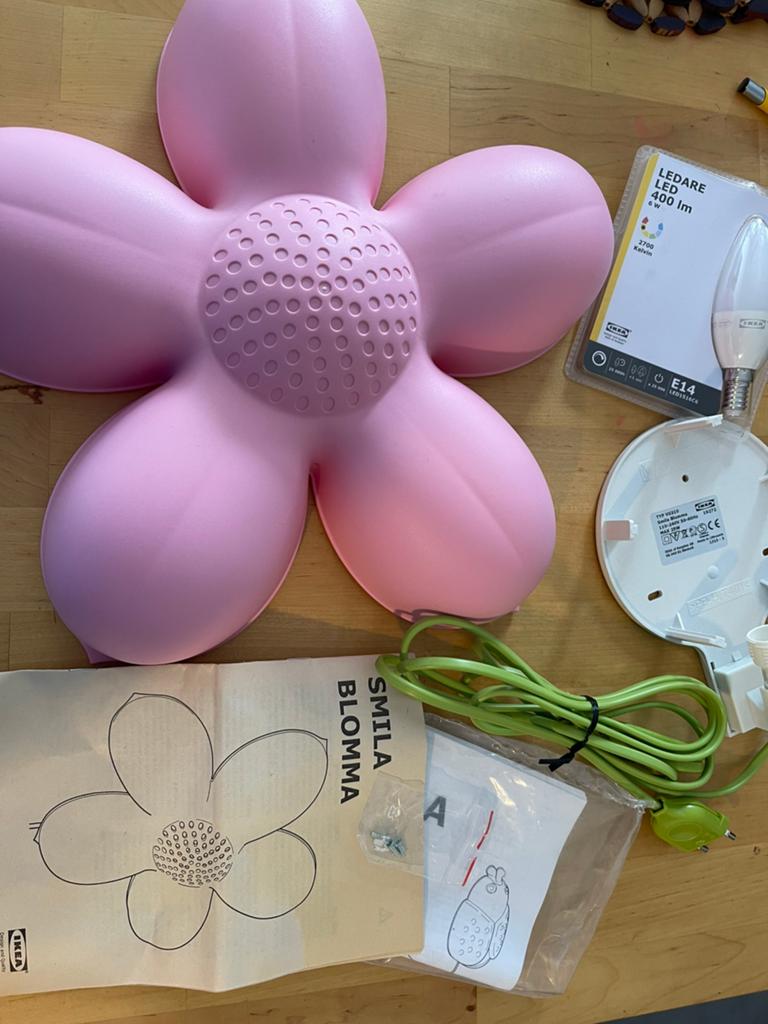 Smila Blomma wandlamp met nieuwe lamp, Kinderen en Baby's, Ophalen, Zo goed als nieuw, Lamp