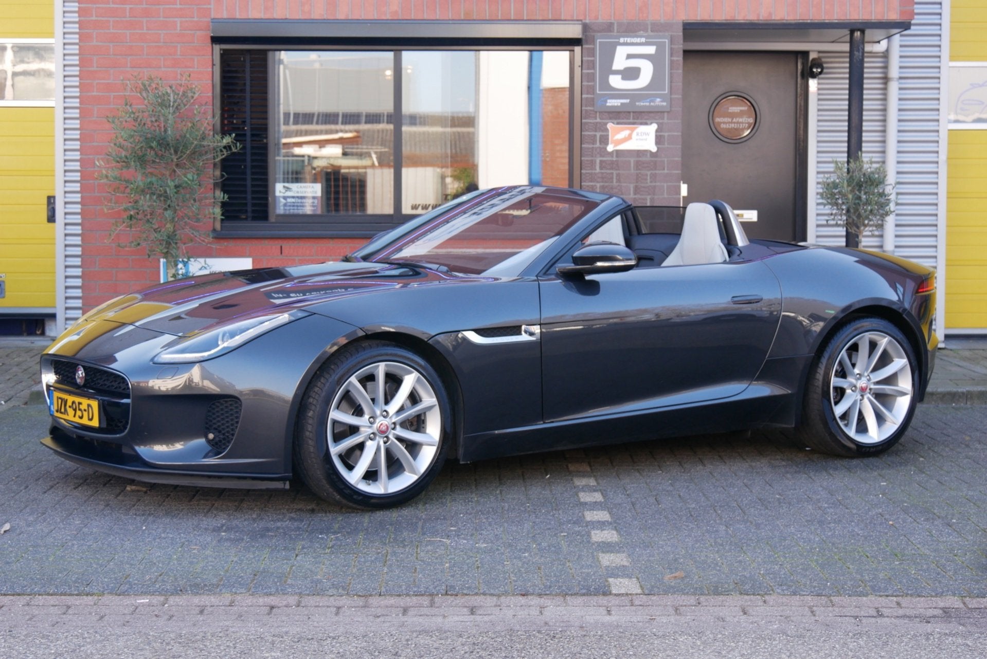 Jaguar F-TYPE 2.0T R-Dynamic. stoelverwarming. sportuitlaat., Auto's, Jaguar, Achterwielaandrijving, Euro 6, Cabriolet, 2 stoelen