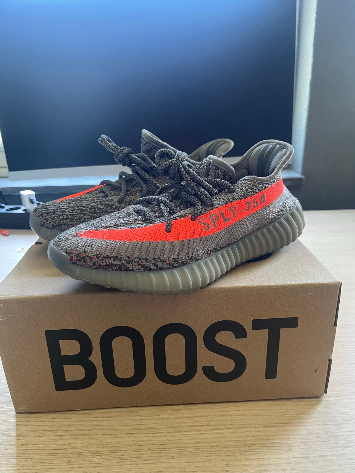 Yeezy Boost 350 V2 -  Beluga Reflective | Maat 38, Overige kleuren, Nieuw, Ophalen of Verzenden, Sneakers of Gympen