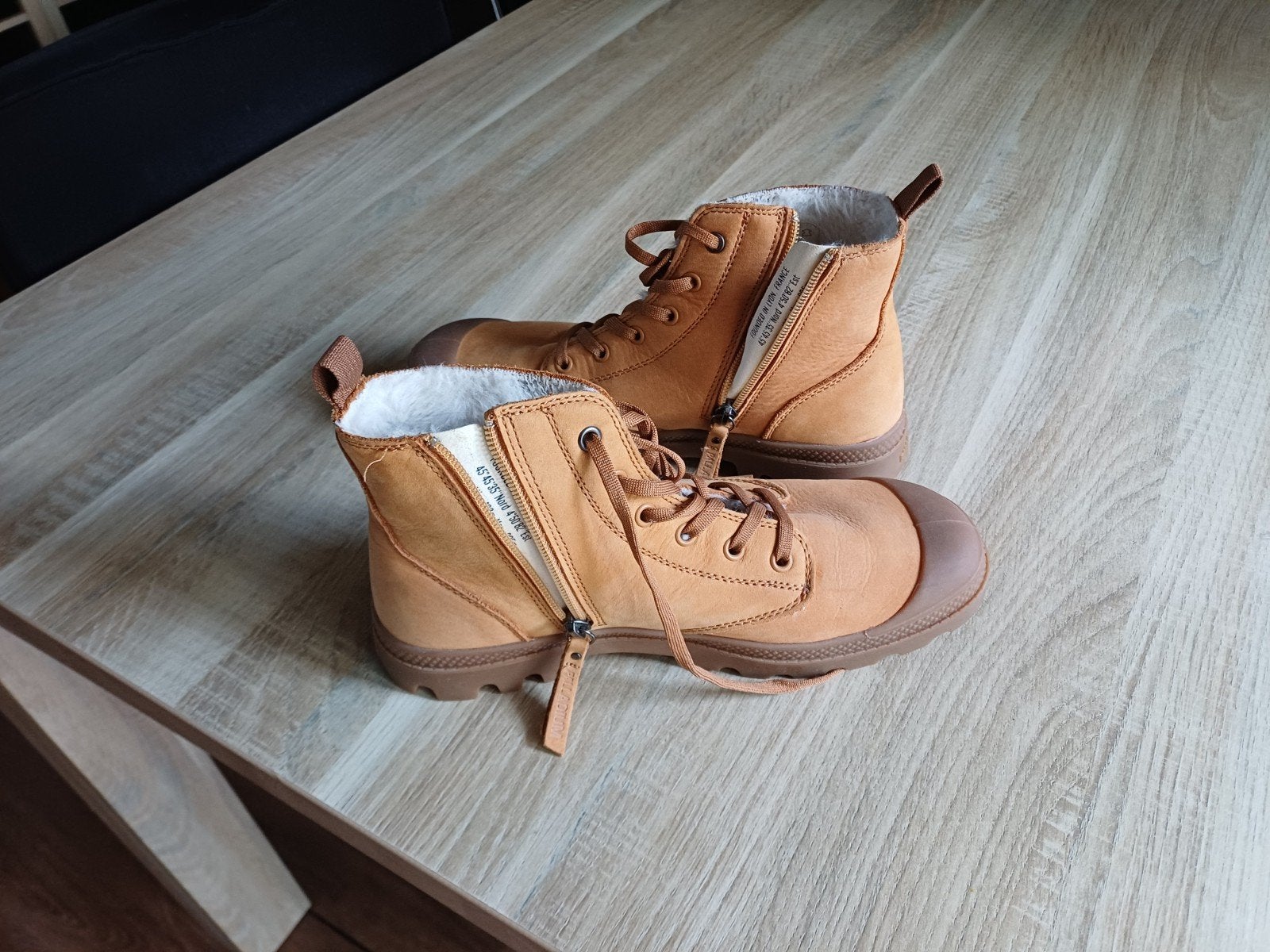 Palladium Pampa Boots bruin Maat 41, Kleding | Dames, Bruin, Palladium, Ophalen of Verzenden, Zo goed als nieuw