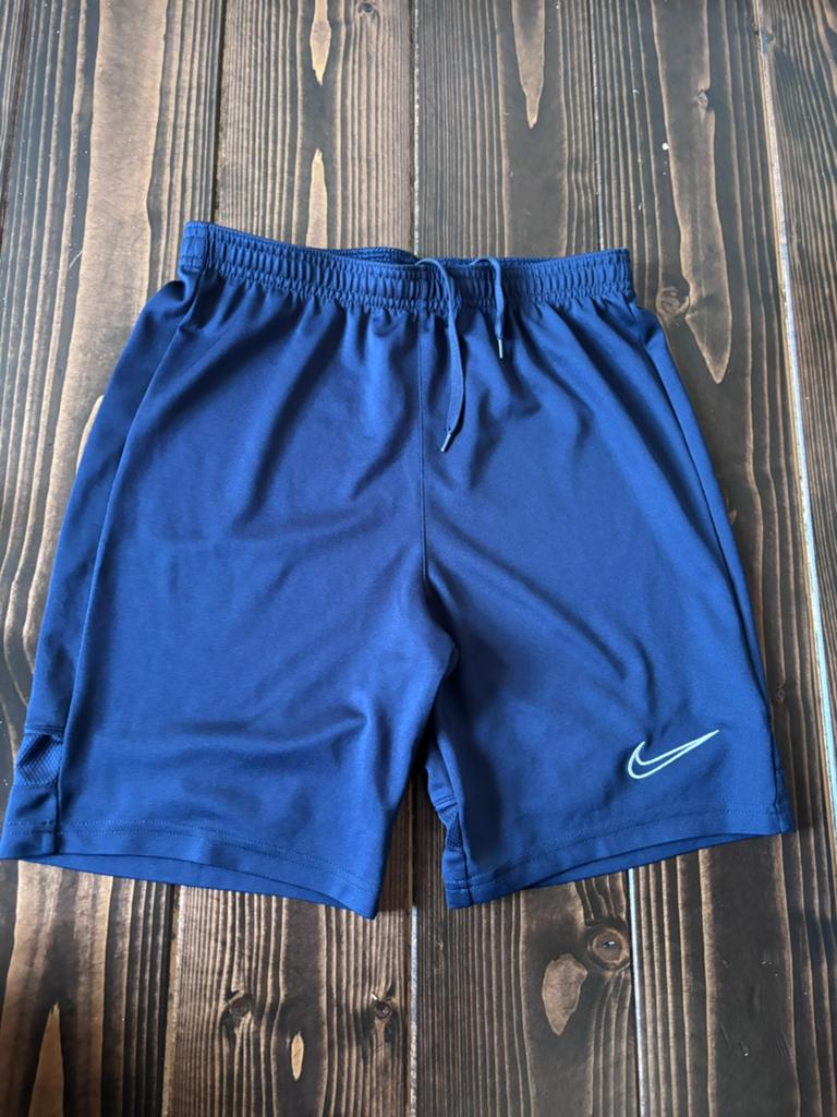 Nike dri-fit blauwe voetbalbroek gymbroek maat 146/158, Ophalen of Verzenden, Nieuw, Jongen, Sport- of Zwemkleding