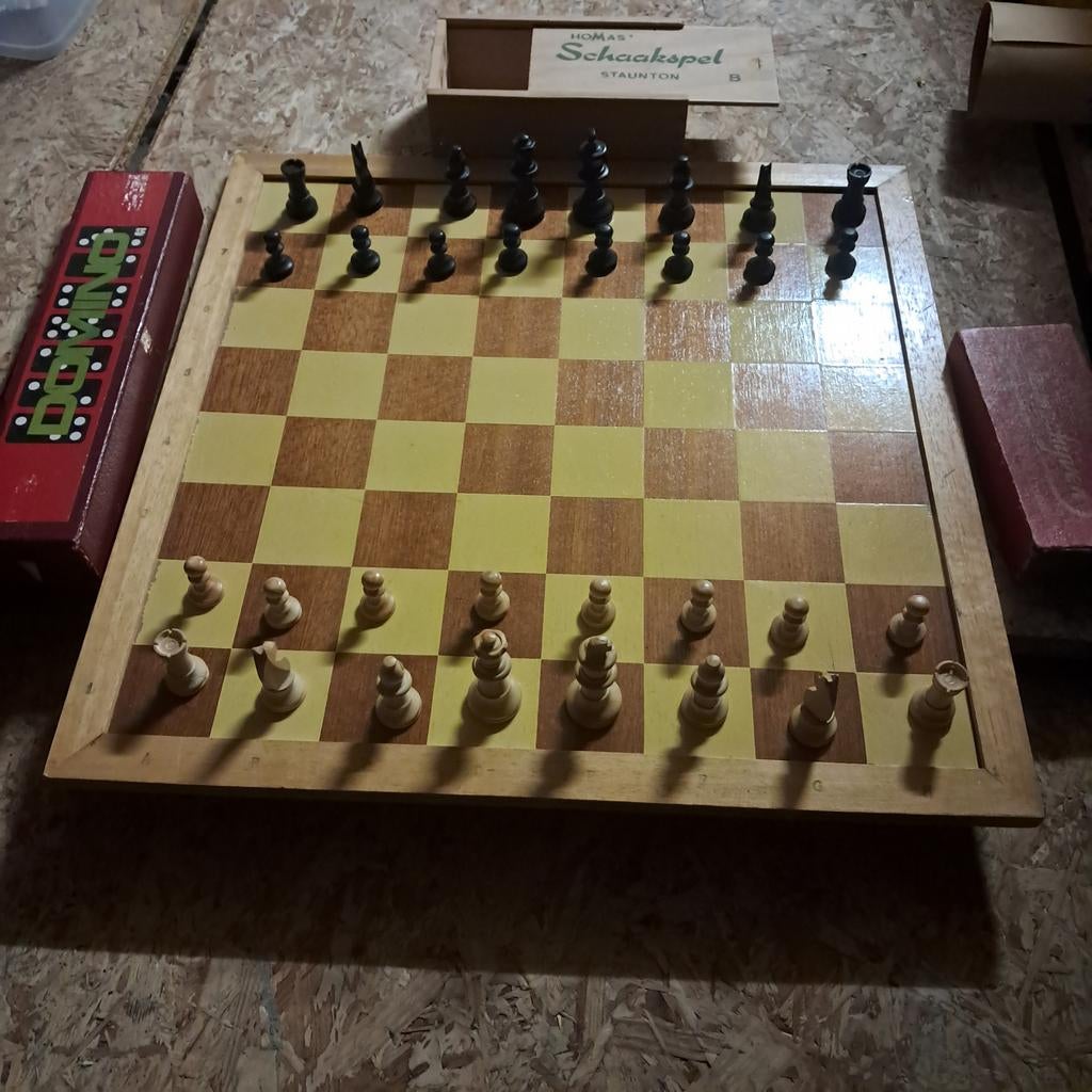 Schaakset Staunton met Damset en Domino, Ophalen of Verzenden, Gebruikt, Schaken