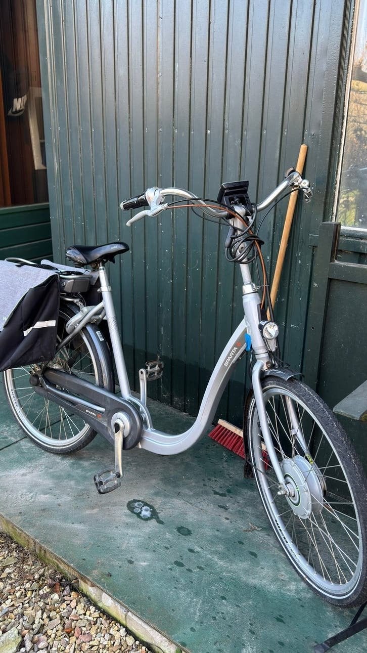 Sparta E-bike met lage instap en fietstassen, Sparta, Velgrem, Ophalen of Verzenden, 53 tot 56 cm
